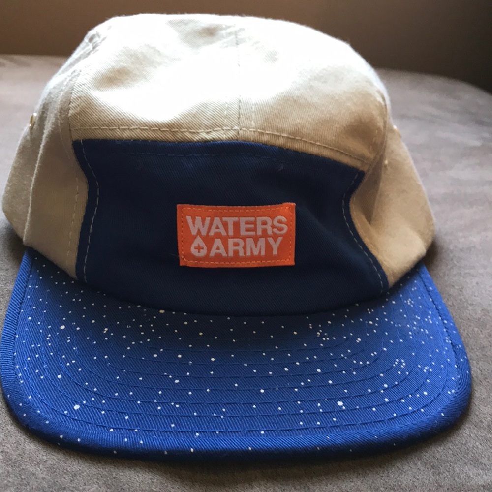 HAT     WATERS 💧➕ ARMY